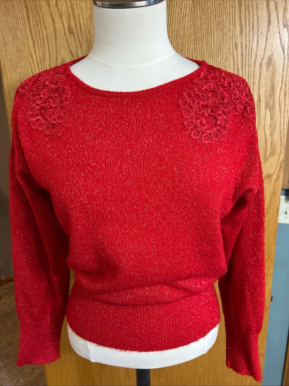 Vintage Red Metallic Sparkle Knit Sweater Soutache Floral Applique Shoulder M